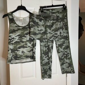 LUCKY BRAND THREE PIECE LOUNGE/PAJAMA SET IN CAMO - size Medium